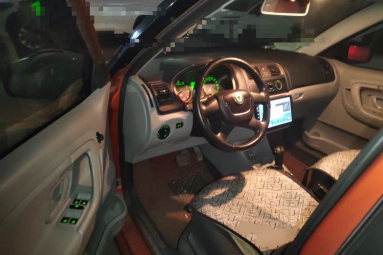 Used Skoda Fabia 2012 1.4L Automatic Crystal Edition
