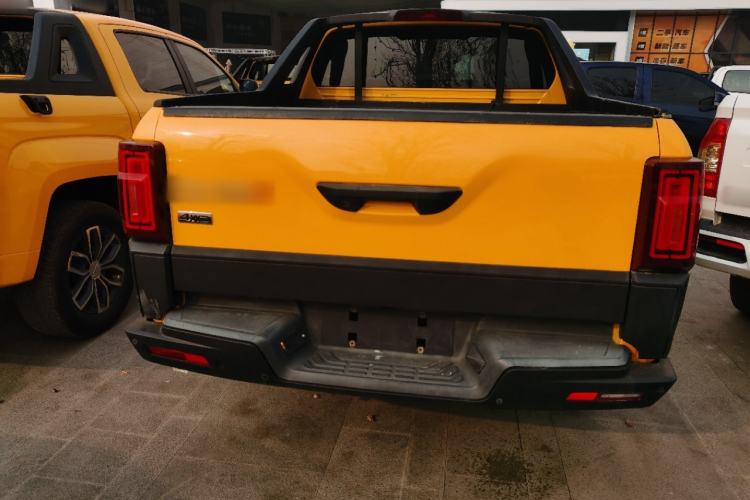 Used JMC Yuhu 9 2019 2.0T Manual Gasoline 4x4 Comfort Edition
