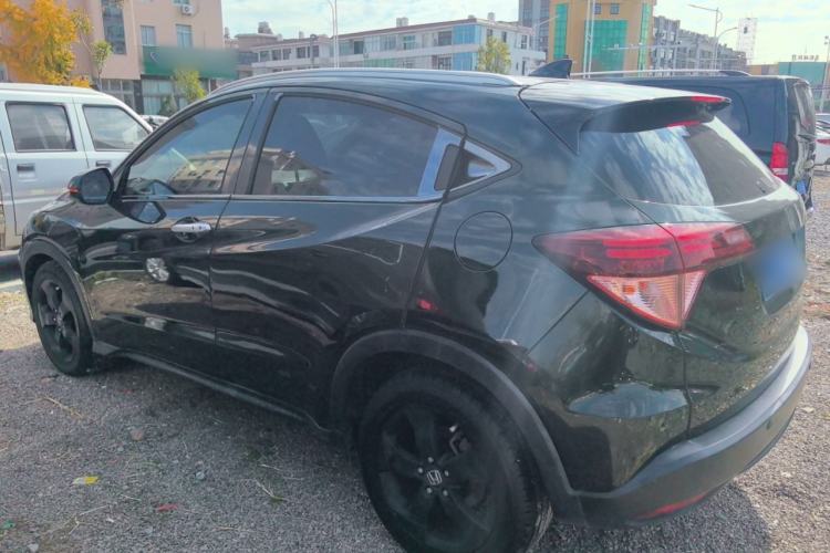 Used Honda Vezel 2015 1.8L CVT 2WD Luxury Model
