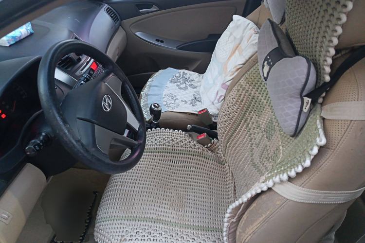 Used Hyundai Verna (older generation) 2014 1.4L Manual Smart GLS Trim Left Front Seat