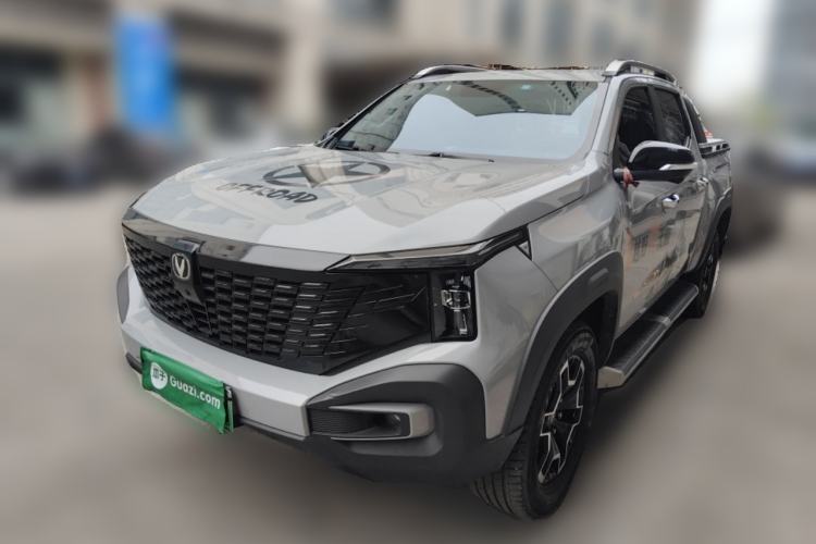 Used CHANGAN Hunter 2024 Knight Edition Flagship Model Dual-Motor All-Wheel Drive Standard Box