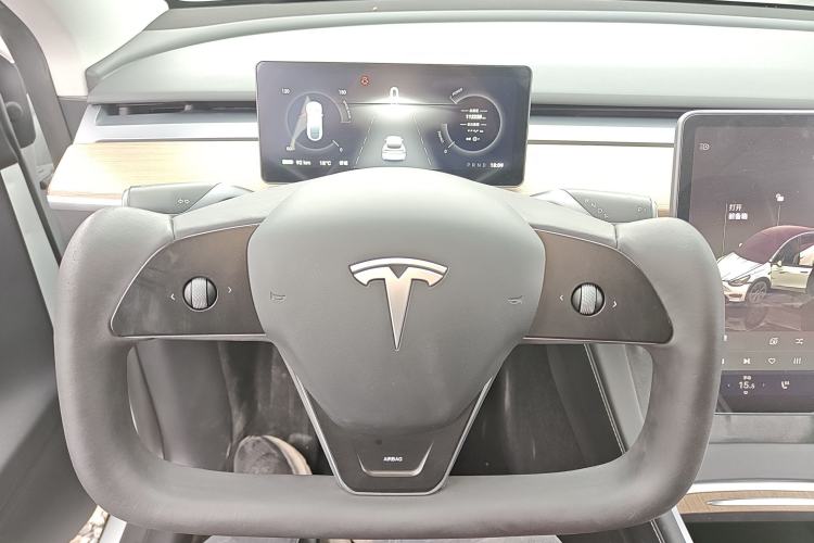 Used Tesla Model Y 2022 Rear-Wheel-Drive Version