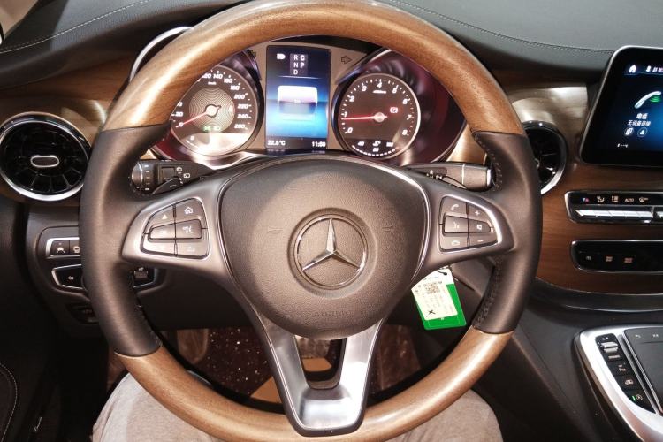 Used Mercedes-Benz V-Class 2020 V 260 L Long-wheelbase Luxury Edition Steering Wheel