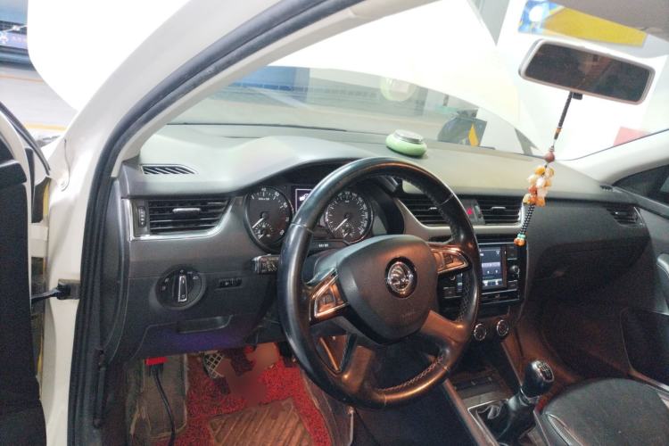 Used Skoda Octavia 2016 1.6L Manual Smart Drive Version