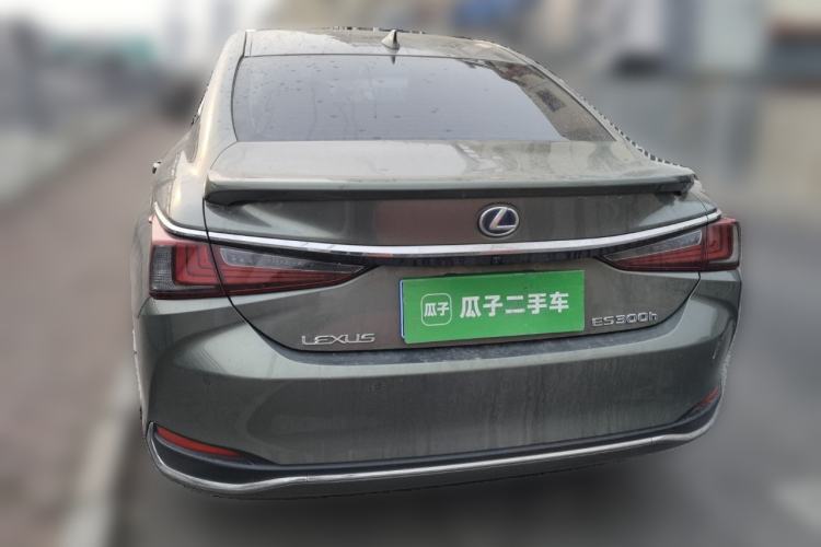 Used Lexus ES 2020 300h Premier Edition Exterior 4
