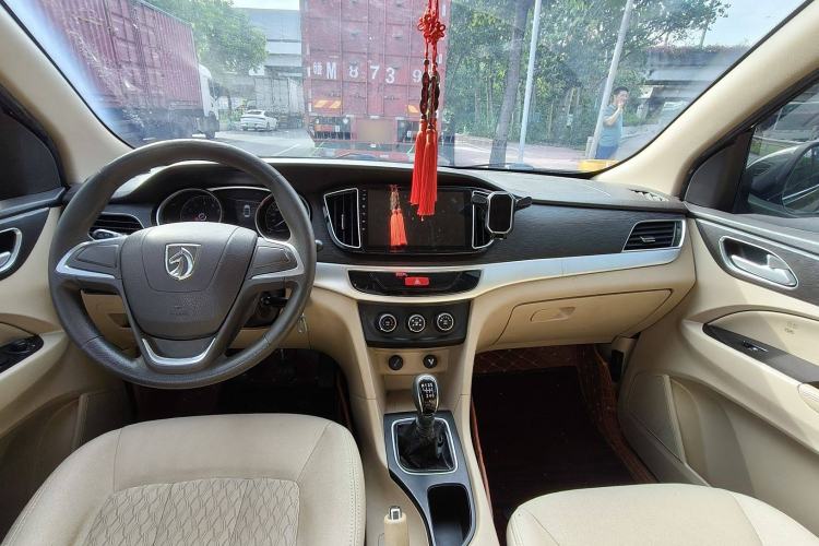 Used Baojun 730 2016 1.5T Manual Standard Version 7 Seats
