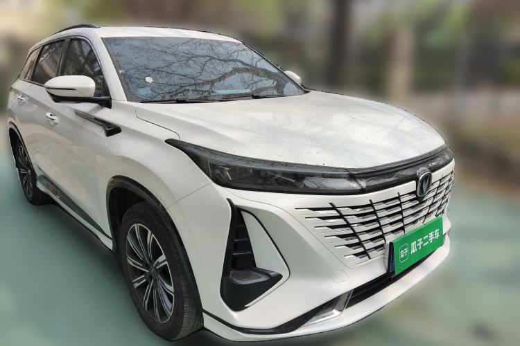 Used CHANGAN CS75 PLUS 2023 3rd Generation 1.5T Automatic Pilot Model Front Right 45 Deg