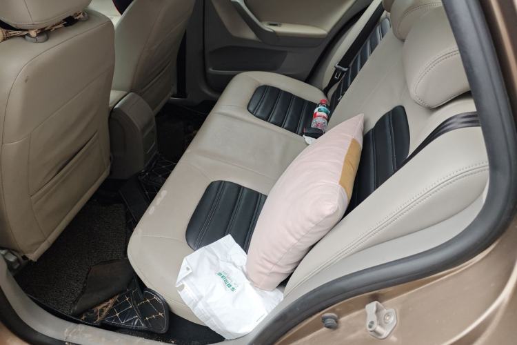 Used Volkswagen Bora 2013 1.6L Automatic Fashion Model Left Rear Seat