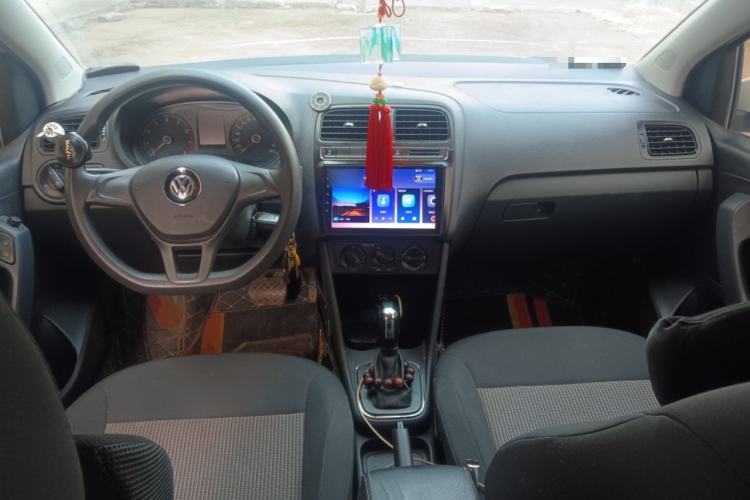 Used Volkswagen Polo 2018 1.5L Automatic Advanced Driving Model Center Console