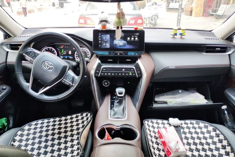 Used Toyota Harrier 2023 2.0L CVT Two-Wheel Drive Luxury Edition
