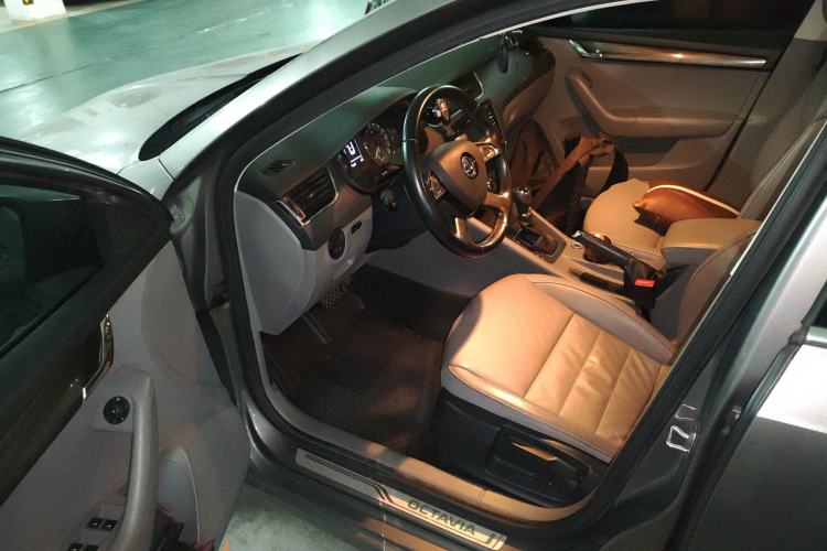 Used Skoda Octavia 2015 1.6L Automatic Yijun Edition