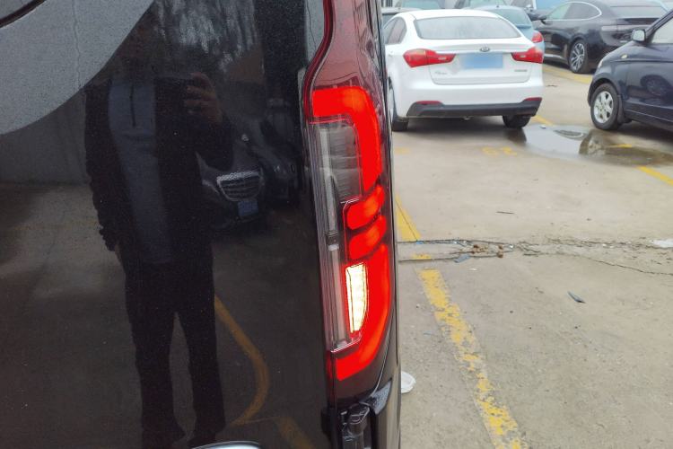 Used Ford Transit 2023 2.0T Gasoline Automatic Business & Travel Model Mid-axle Medium Roof 7/8/9-Seater