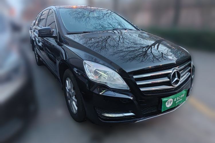 Used Mercedes-Benz R-Class 2014 R 320 4MATIC Business Model Front Right 45 Deg