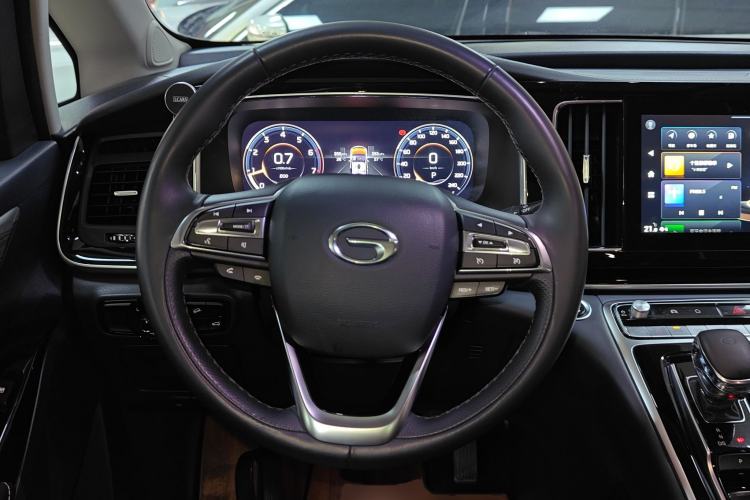 Used GAC Trumpchi M8 2021 Master Series 390T Ultimate Edition Steering Wheel