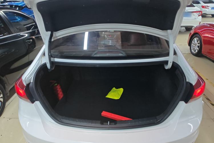 Used Hyundai Elantra (6th Generation / Lingdong) 2016 1.6L Automatic ZhiXuan – Elite Version Trunk