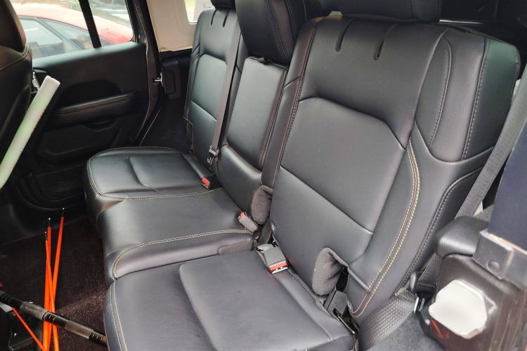 Used Jeep Wrangler 2024 2.0T Sahara Four-Door Edition Left Rear Seat