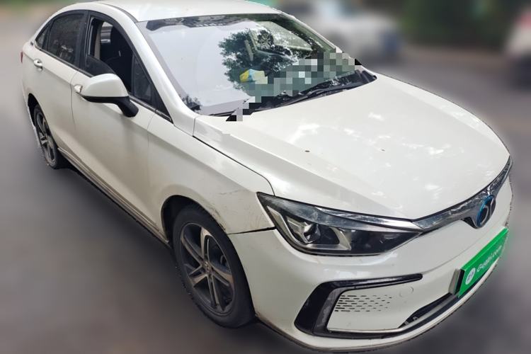 Used BAIC Beijing EU5 2018 R500 Smart Wind Edition Front Right 45 Deg