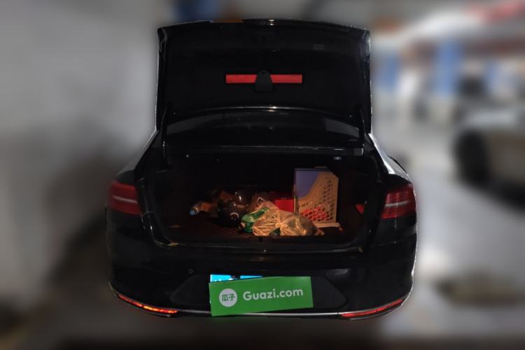 Used Volkswagen Magotan 2017 330TSI DSG Luxury Model Trunk