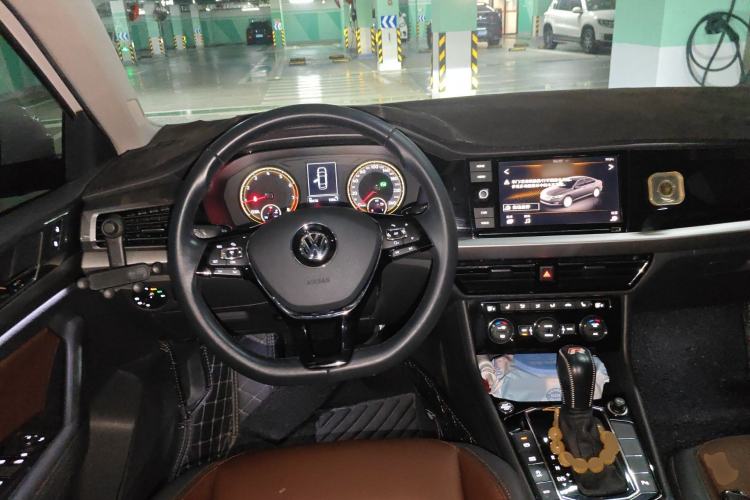 Used Volkswagen Lavida 2019 280TSI DSG Luxury Edition China VI Standard Steering Wheel