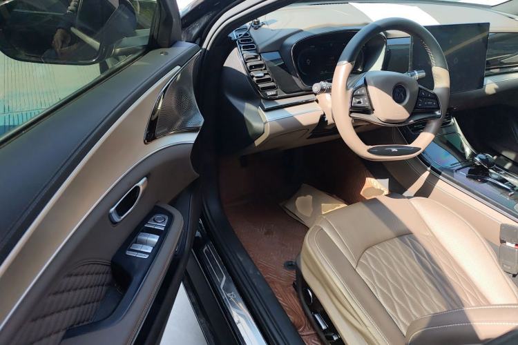 Used BYD Han 2023 EV Champion Edition 605KM Front-Drive Premium Model
