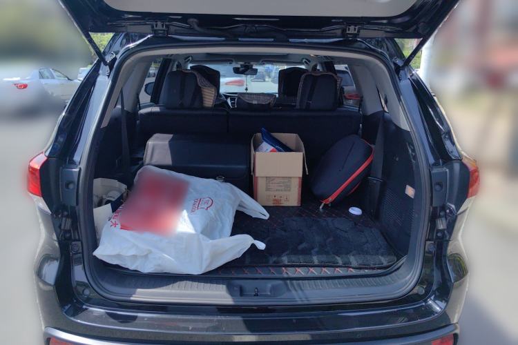 Used Toyota Highlander 2018 2.0T Four-Wheel Drive Luxury Edition 7 Seats China V Emission Standard
