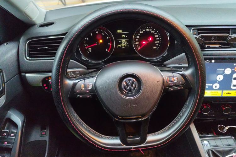 Used Volkswagen Sagitar 2018 1.6L Manual Comfort Model