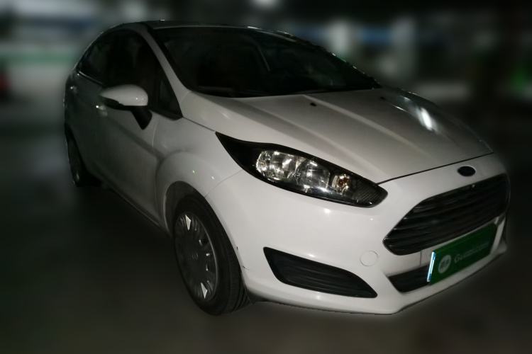 Used Ford Fiesta 2013 Sedan 1.5L Manual Fashion Edition Front Right 45 Deg