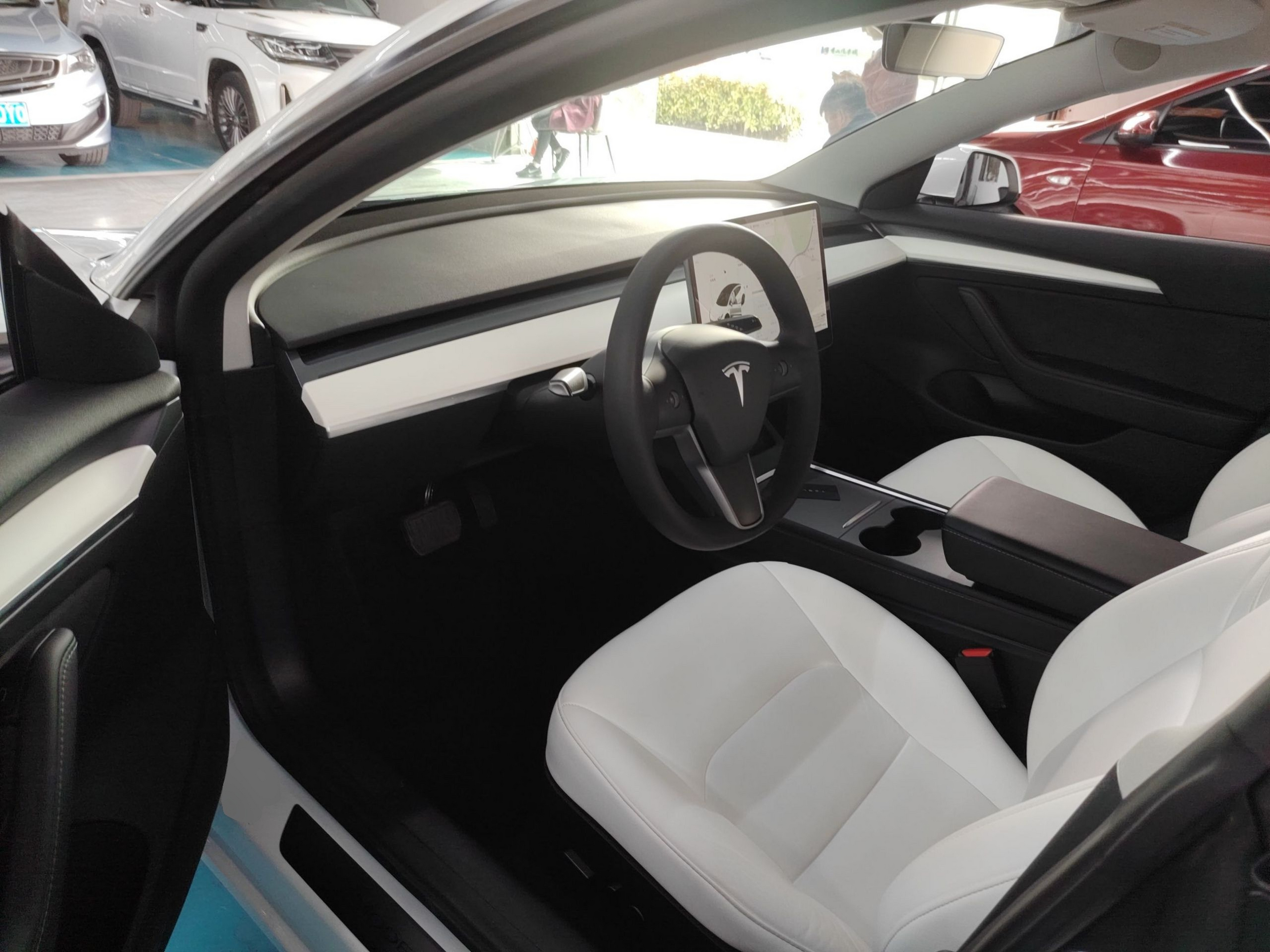 Переднее сиденье в автомобиле