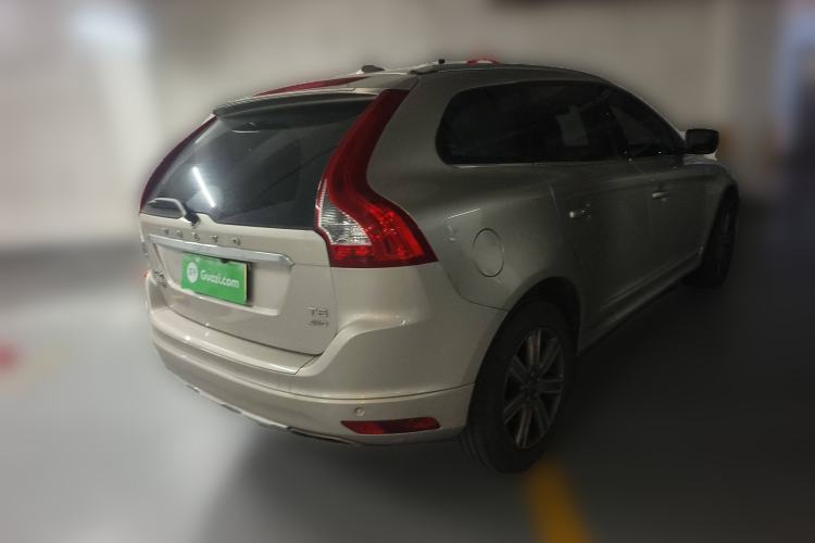 Used Volvo XC60 2017 T5 AWD Smart Upgrade Edition
