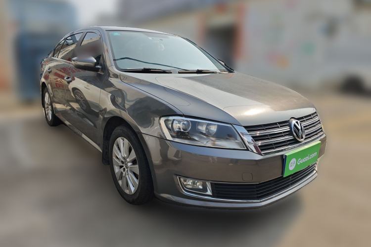 Used Volkswagen Lavida 2013 Revised Version 1.4 TSI DSG Comfort Edition Front Right 45 Deg