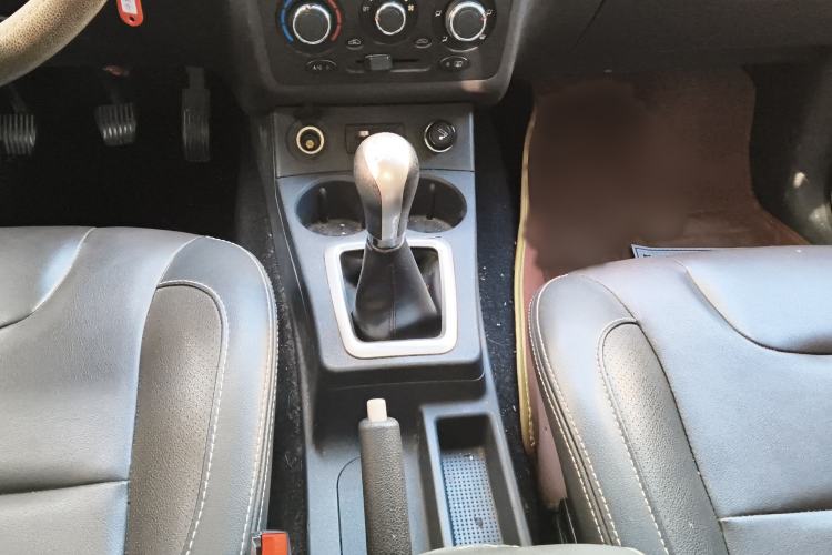 Used Dongfeng Fengon 330 2019 1.5L 330S Manual Comfort Version China VI Standard