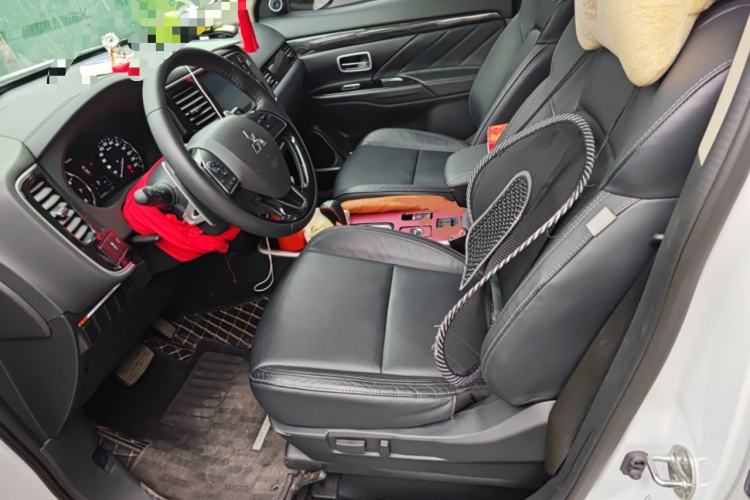 Used Mitsubishi Outlander 2019 2.4L 4x4 Zhi Xiang Edition 7 Seats China VI Standard Left Front Seat