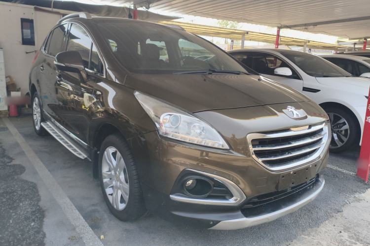 Used Peugeot 3008 2015 2.0L Automatic Trend Edition Front Right 45 Deg