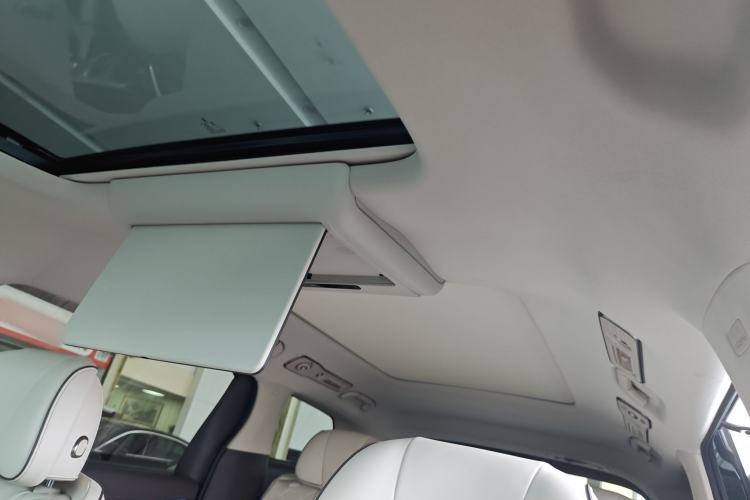 Used Denza D9 2024 DM-i 980 Four-Wheel Drive Prestige Model Headliner