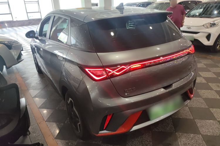 Used BYD Dolphin 2021 405 km Fashion Edition
