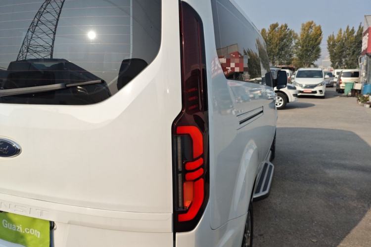 Used Ford Transit 2023 2.0T Gasoline Automatic Business & Travel Model Mid-axle Low-roof Design 7/8/9-Seater