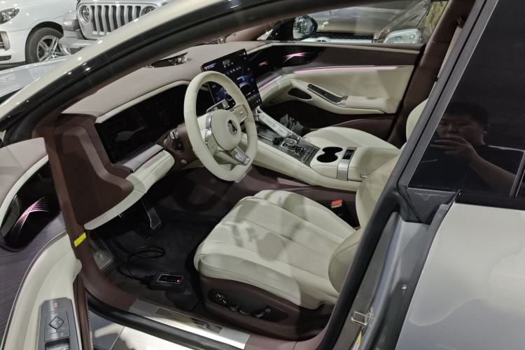 Used Denza Z9GT 2024 1100 Four-Wheel Drive Max Edition Driver Seat