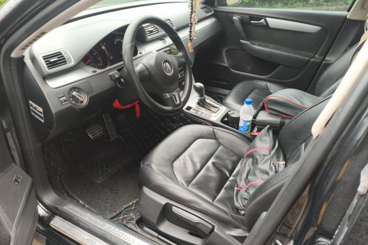 Used Volkswagen Magotan 2015 1.8TSI Comfort Model Left Front Seat