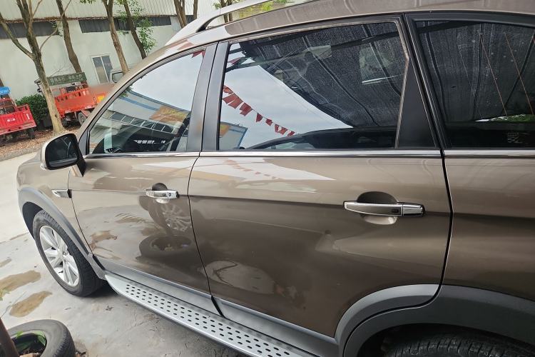 Used Chevrolet Captiva 2017 2.4L 4x4 Flagship Edition 7-Seater
