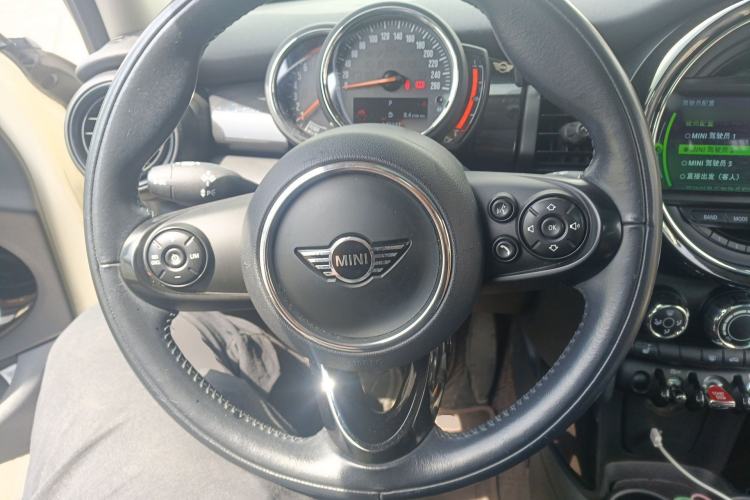 Used MINI 2018 1.5T COOPER Classic Edition Five-Door Version Steering Wheel