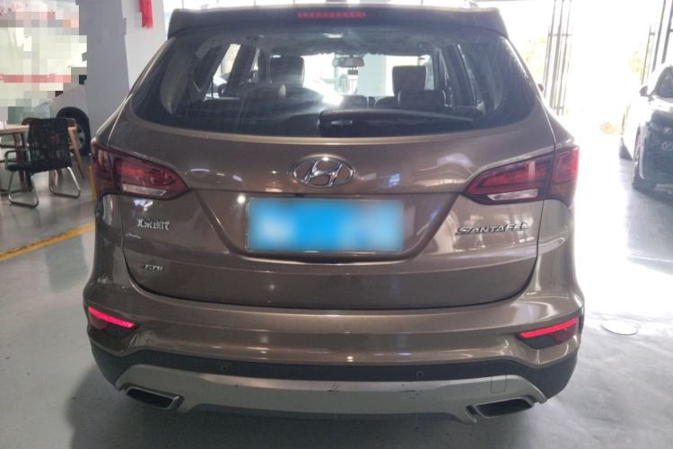 Used Hyundai Santa Fe 2017 2.0T Automatic Two-Wheel Drive Smart Version 7 Seats
