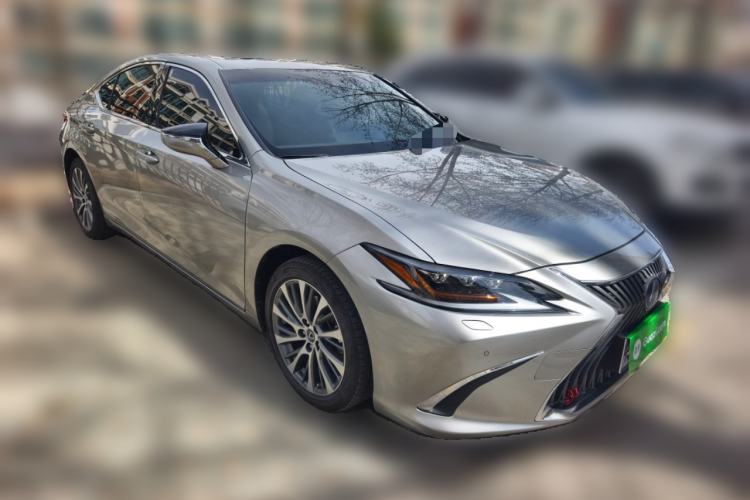 Used Lexus ES 2020 260 Deluxe Edition
