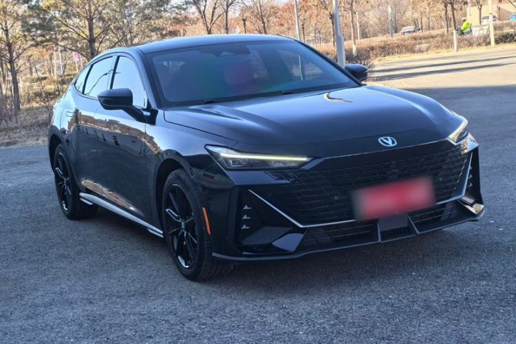 Used Changan UNI-V iDD 2023 ZhiDian iDD 1.5T 113km ZhiKu Model