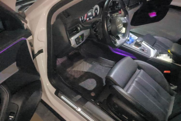 Used Audi A4L 2022 40 TFSI Luxury Dynamic Model
