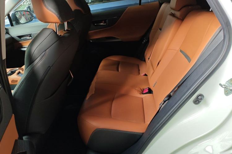 Used Toyota Venza 2023 2.0L CVT Two-Wheel Drive Prestige Version Interior 4