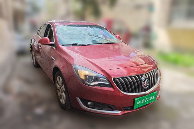 Used Buick Regal 2015 2.0L Elite Fashion Edition Front Right 45 Deg