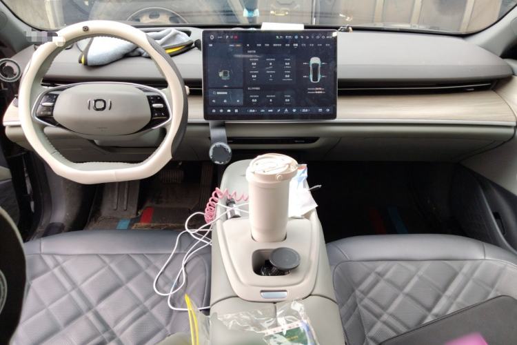 Used CHANGAN NEVO A07 2023 Range-Extended 200 Air Center Console