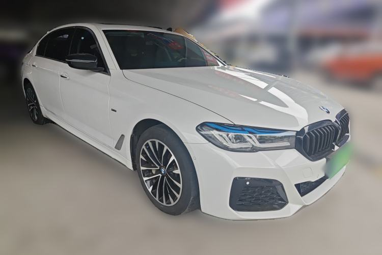 Used BMW 5 Series 2018 530Li Leading Edition Luxury Package Front Right 45 Deg