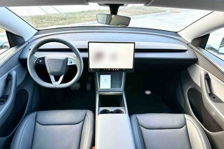 Used Tesla Model Y 2026 Rear-Drive Model