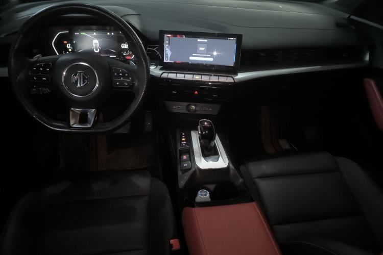 Used MG 5 2021 300TGI DCT Elegant Luxury Edition Center Console